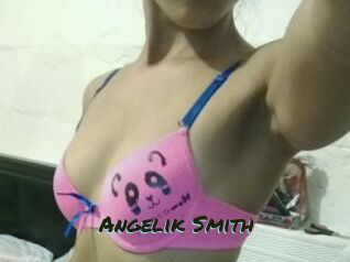 Angelik_Smith