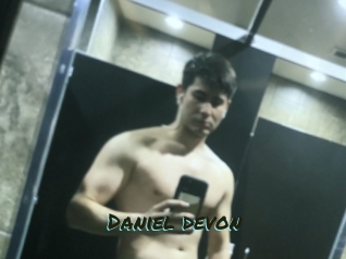 Daniel_devon