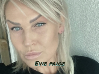 Evie_paige