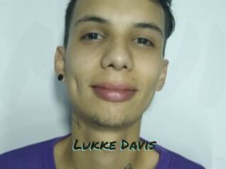 Lukke_Davis