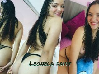 Leonela_davis