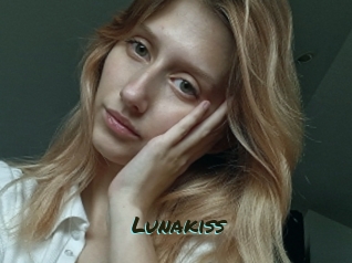 Lunakiss