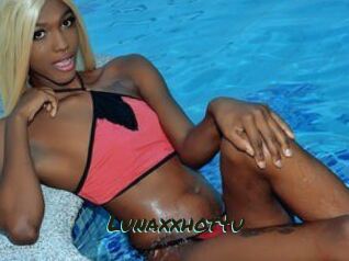 Lunaxxhot4u