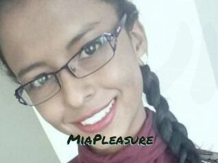 Mia_Pleasure