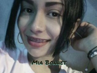 Mia_Bonnet