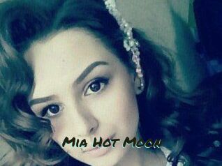 Mia_Hot_Moon