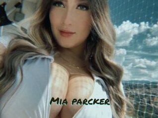 Mia_parcker